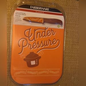 Farberware cutting mat and knife set